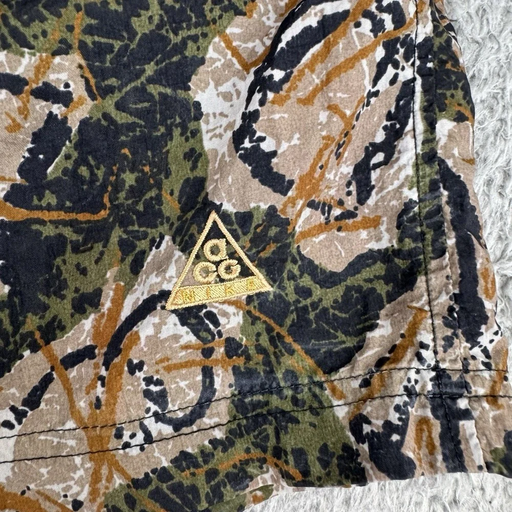 Vintage Nike‎ ACG Swim Trunks Shorts Mesh Lined 90s All Over Pattern Size Medium